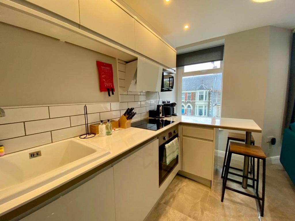 Stylish Modern Apartments Near Parks & Centre Cardiff Exterior foto